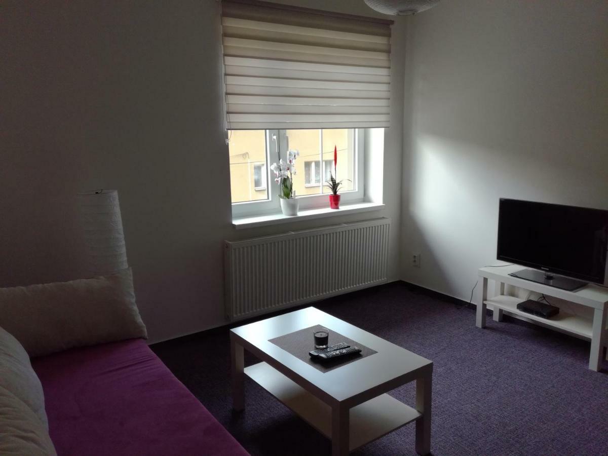 Apartman Prefa Benesov nad Ploucnici Exterior foto